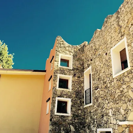 Scala San Giorgio Otel Osini